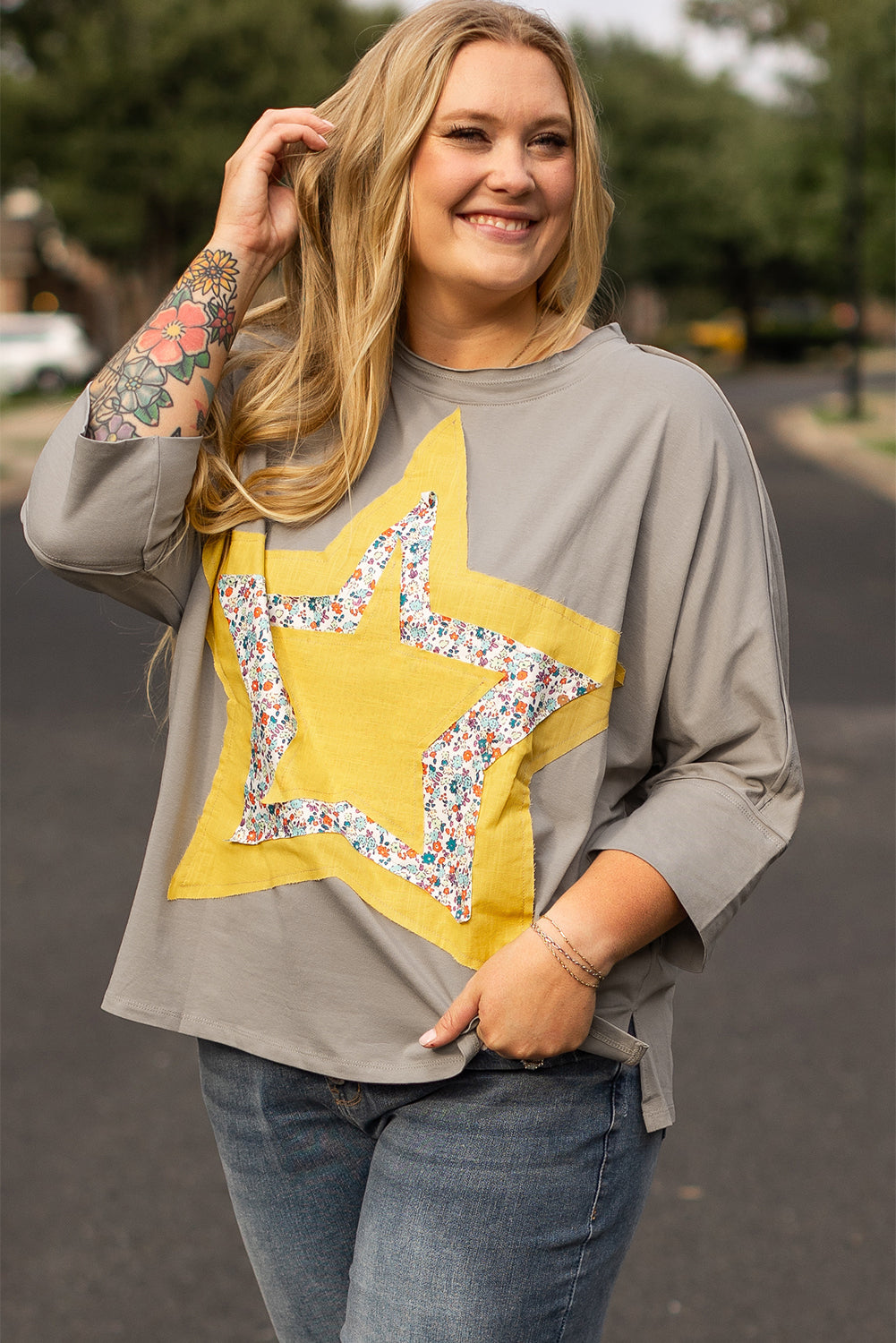Plus Size Medium Grey Floral Star Patched Pattern 3/4 Sleeve Top