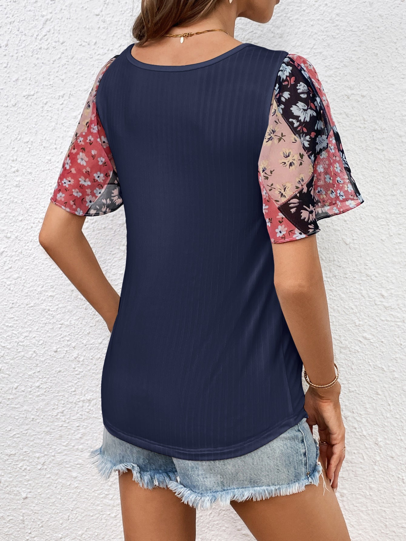 Ivy Lane Printed Puff Sleeve Round Neck Tee - Bayou Curves