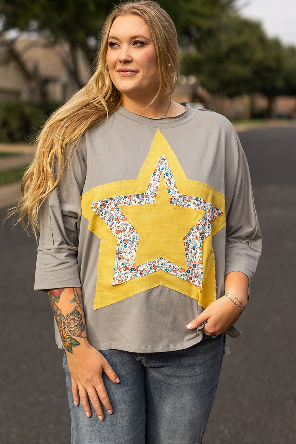 Plus Size Medium Grey Floral Star Patched Pattern 3/4 Sleeve Top